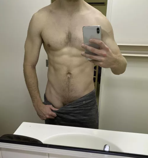 (M) First time posting and back to gym after a long break. Any tips of getting back into it after 18 months off?