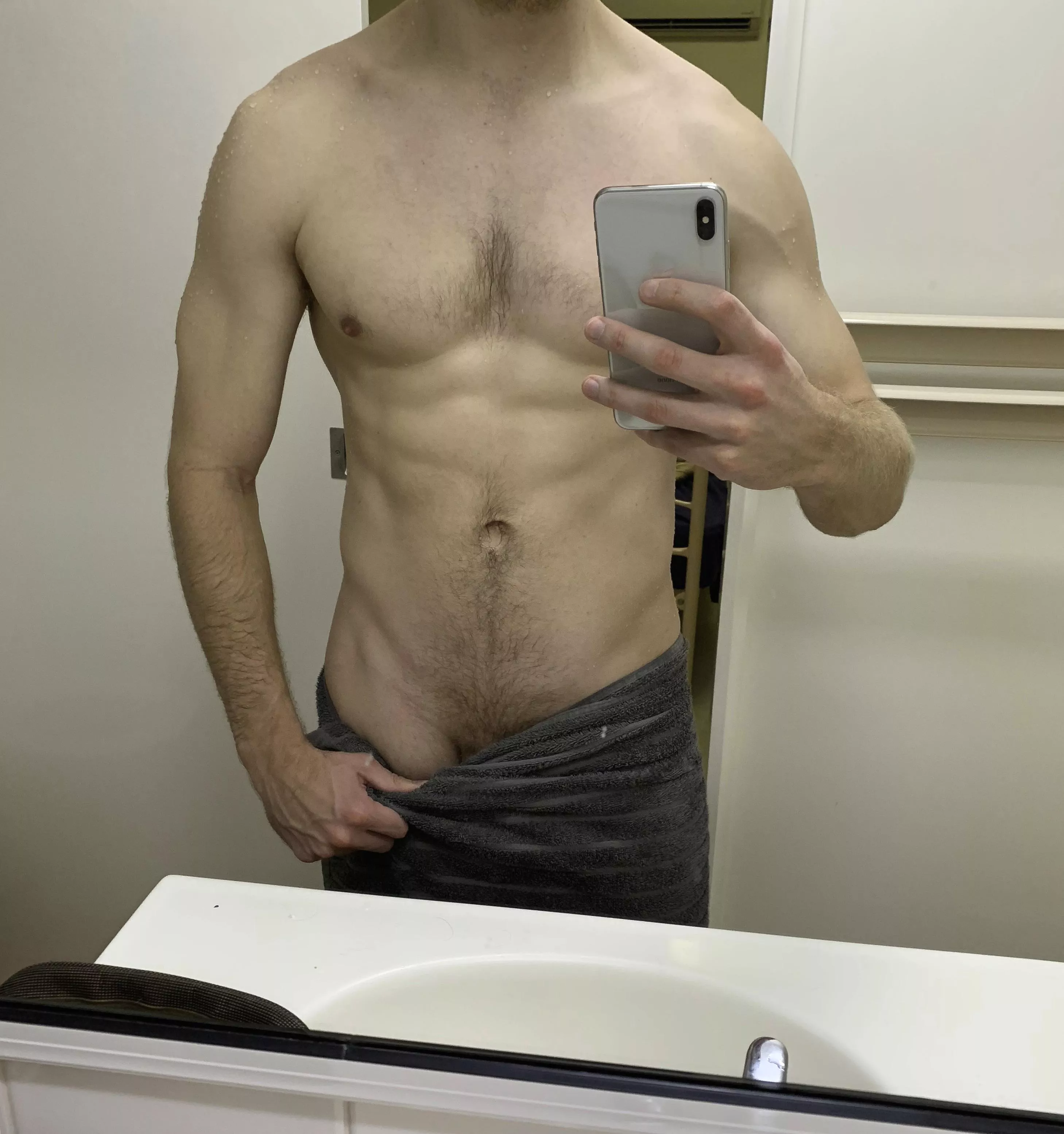 (M) First time posting and back to gym after a long break. Any tips of getting back into it after 18 months off?
