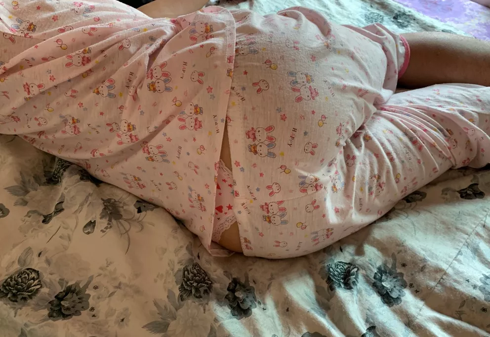 Morning sleepy view...would you like to wake up to this?