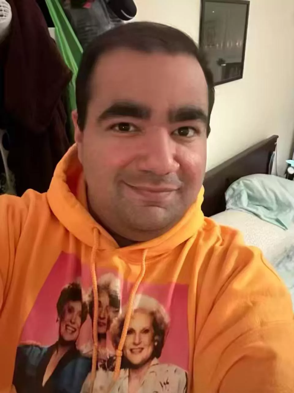 Never really felt cute, and never really had a boyfriend. Hoping to finally change that this year. Hello gaymers!! DMs always open let’s be friends!