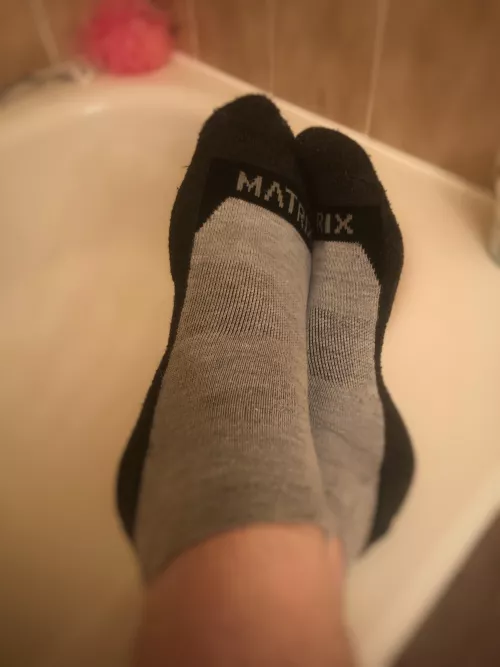 [selling] [canada] want to get sucker punched in the nose by my feet stank? Well these socks should do the trick. Been worn for 4 consecutive days in steel toed boots for 10-12 hour shifts. Menu 📌 in profile