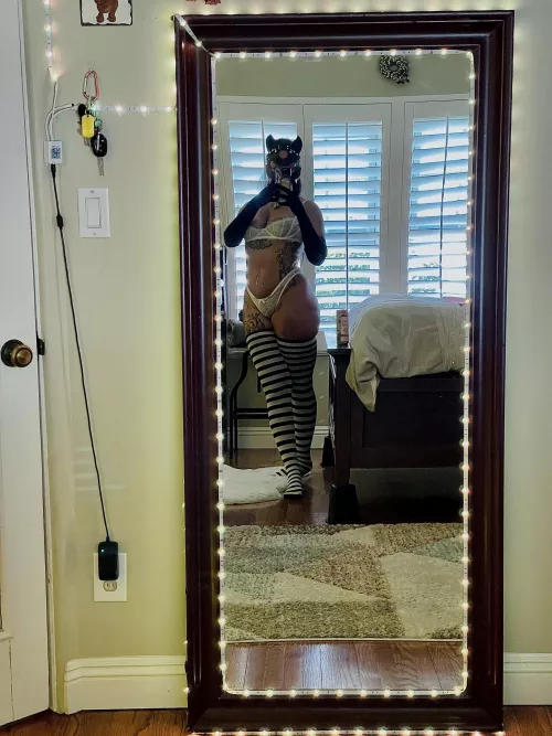 That’s Mrs. mommy long legs to you