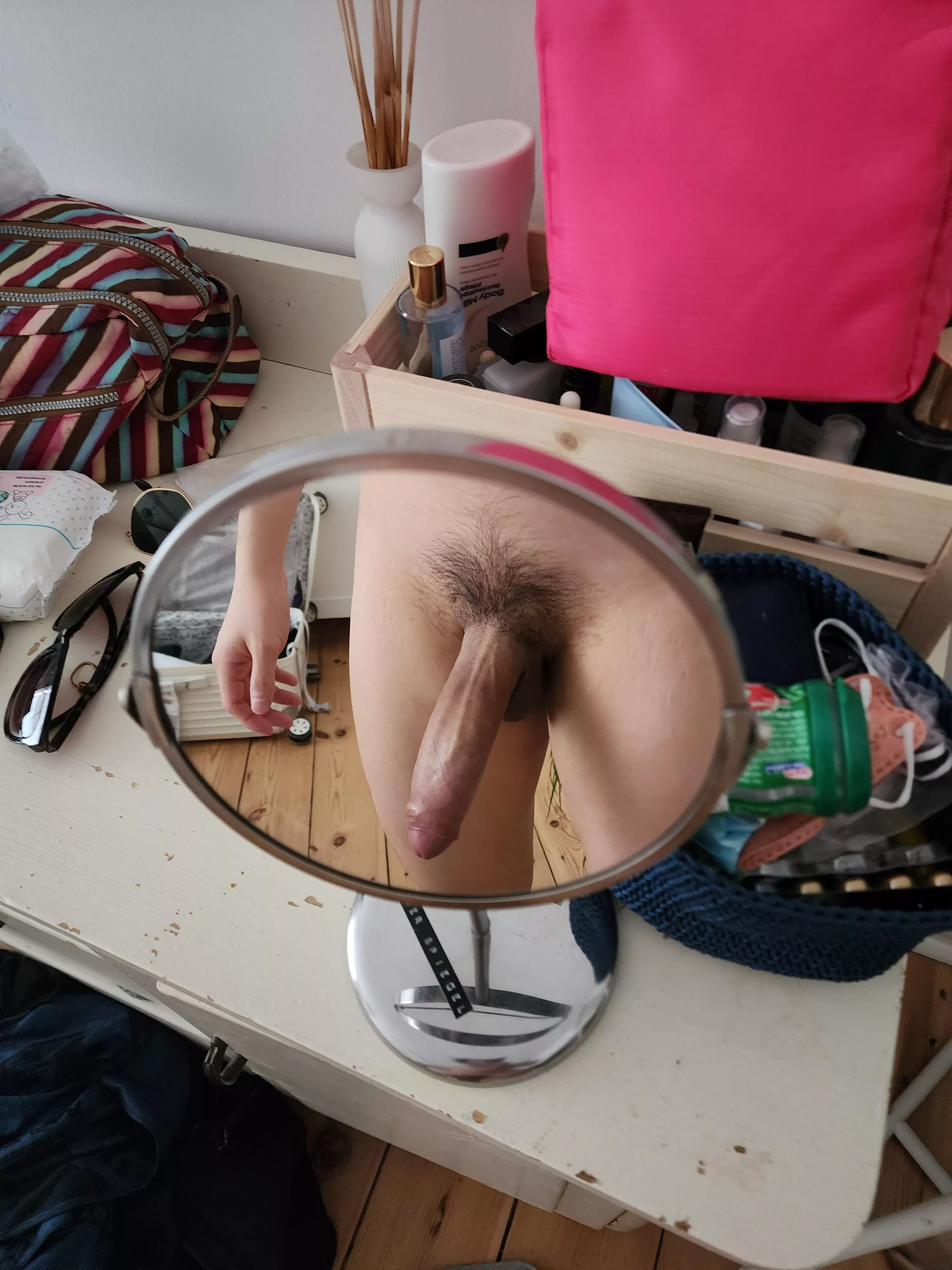 There's enough for both of you 👅