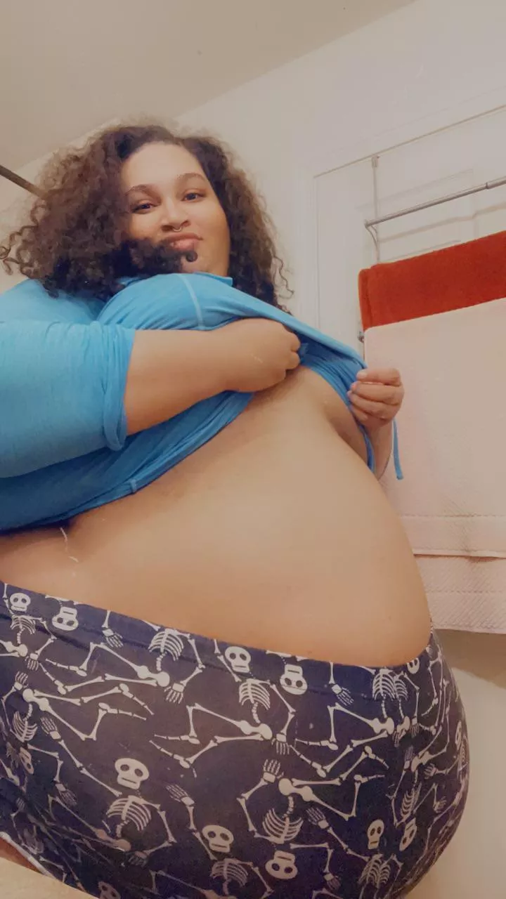 Thicker then a snicker haha 😏😘