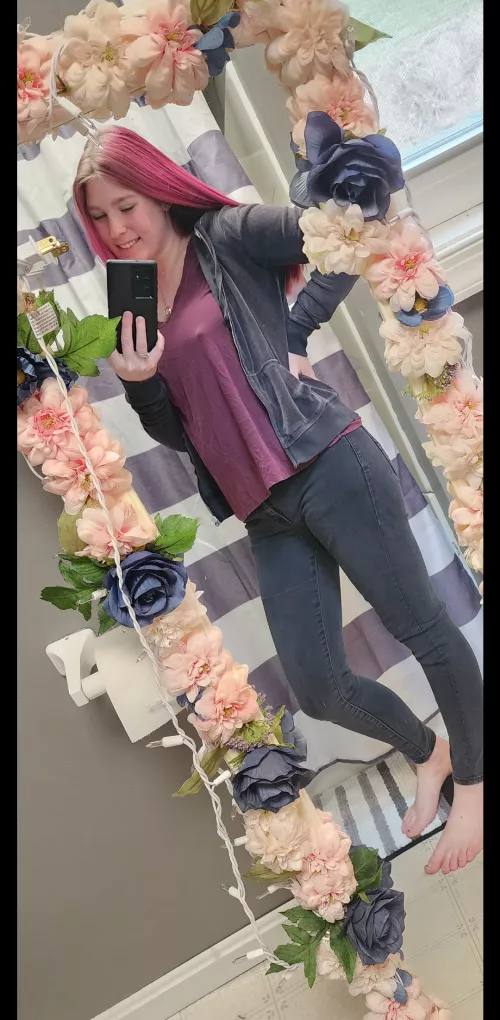 think I might go braless today!!