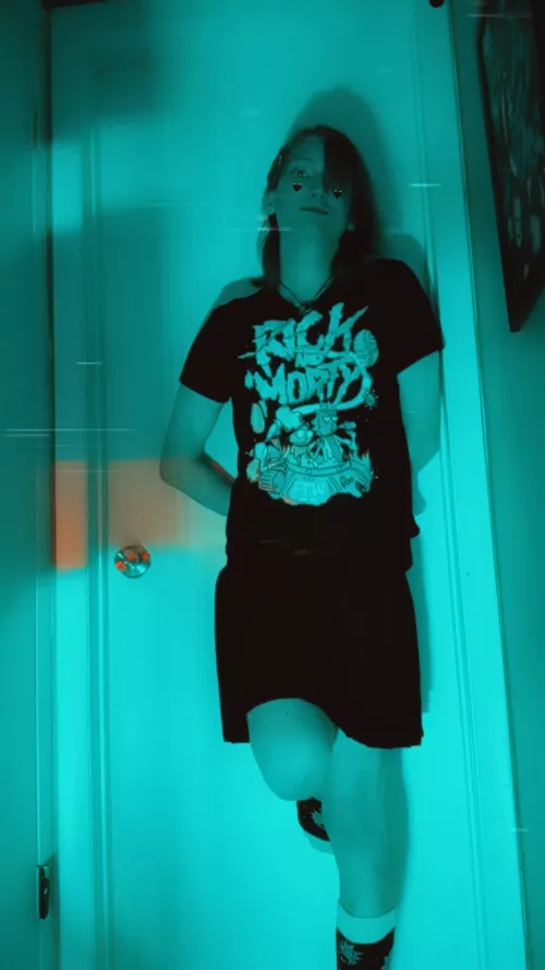 Thought a Rick and Morty outfit would be fun💜💜