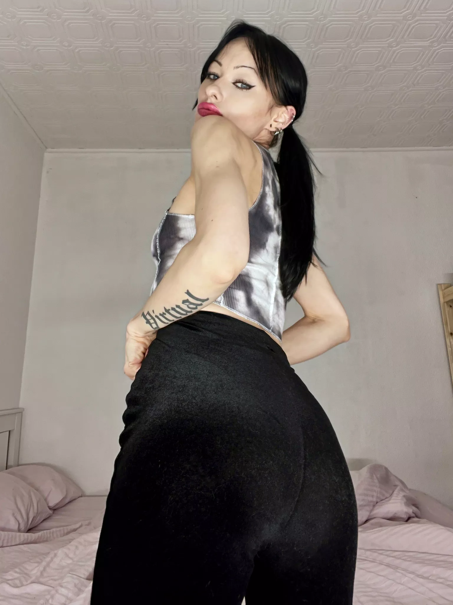 What would you do if you found me like this in the morning?🥰