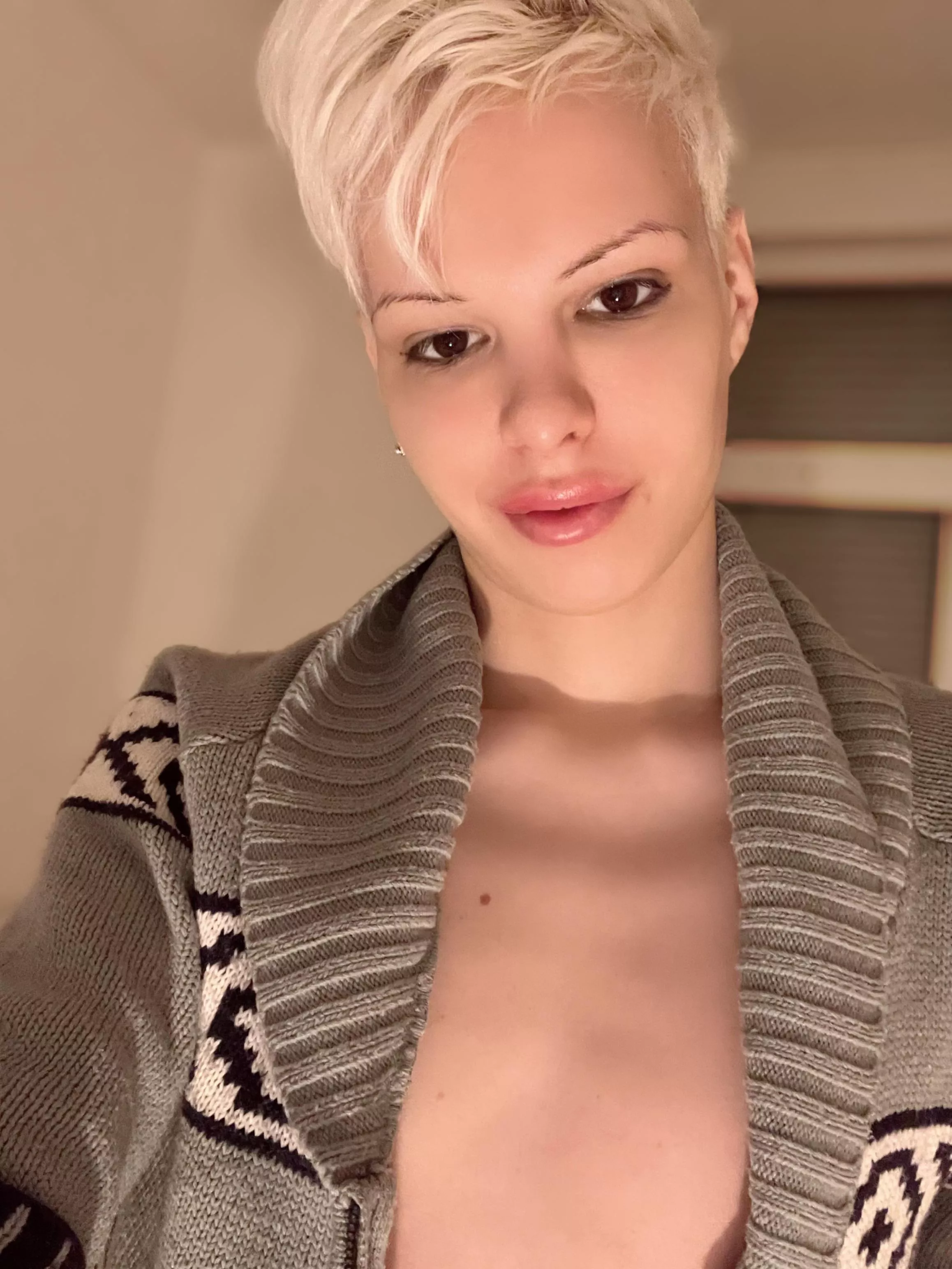 Whats the best femboy outfit? 💕