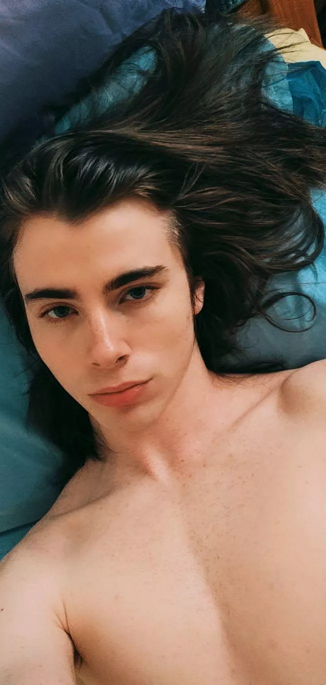 [18]How do you feel about boys with long hair?