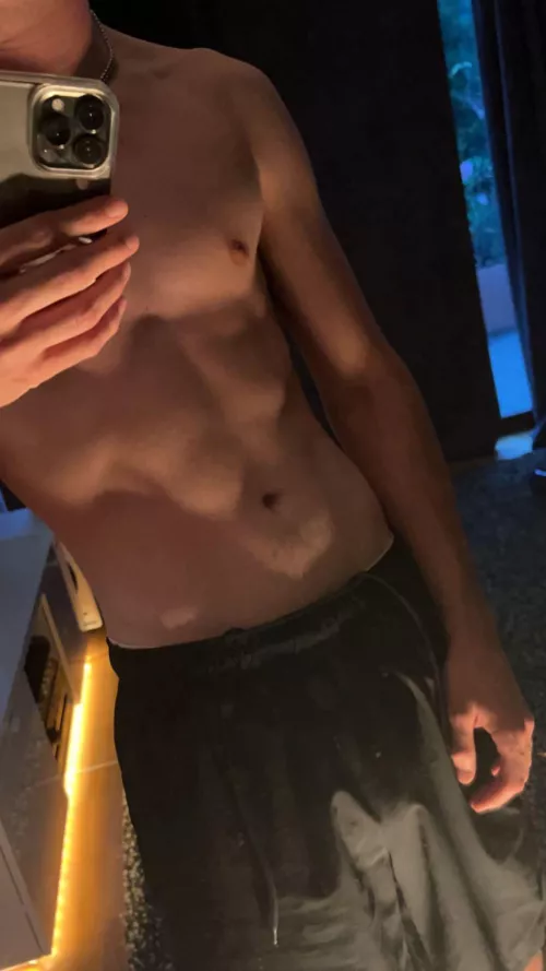 19 muscle guys hmu snap funboy018