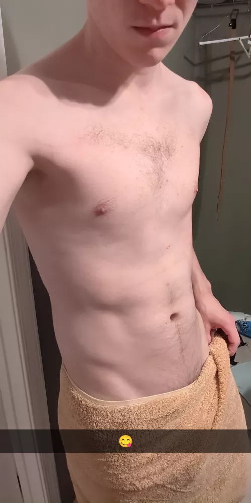 26m Bored. Around my age / younger guys feel free to add me @dfi702