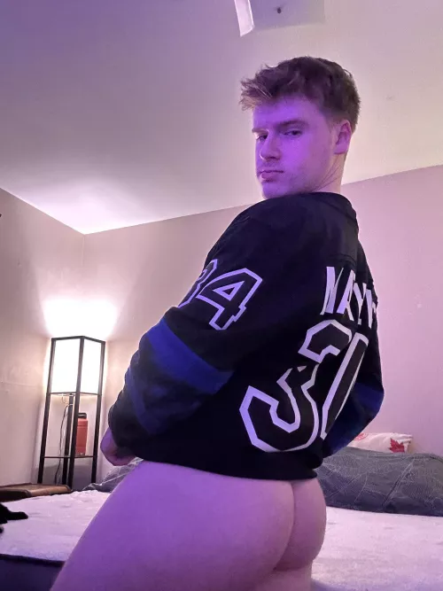 Any love for a hockey bro? 😈🏒 [25]