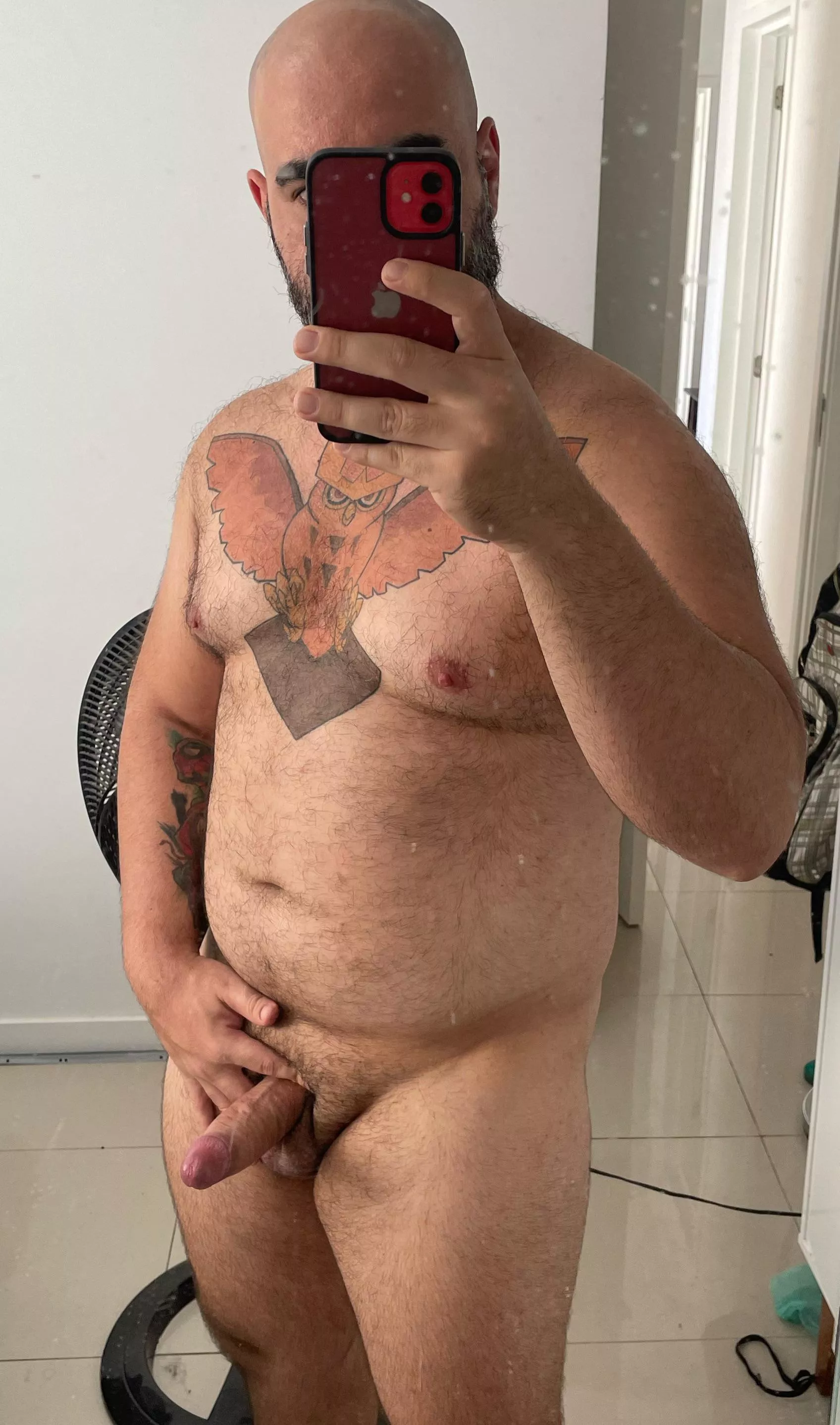 Anyone likes big belly, bald head and thick dick?