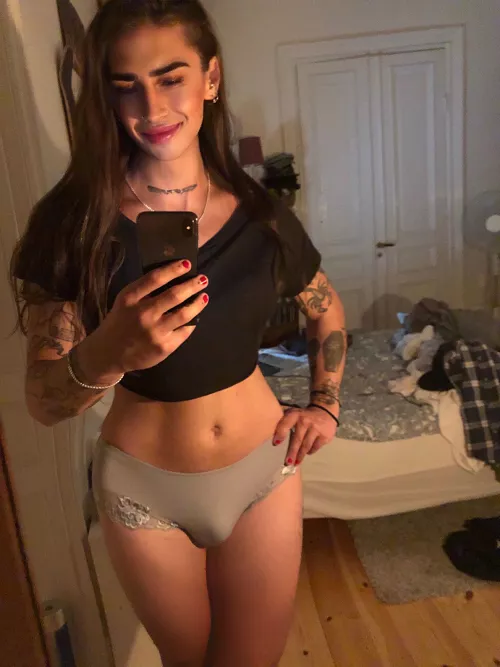 Aren’t I honestly just really fucking sexy for not being born a woman?