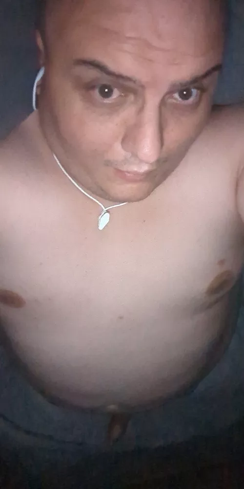 chubby dude do it better as there extra power there