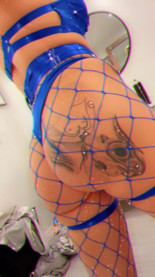 come check out my FREE naughty OF link in comments