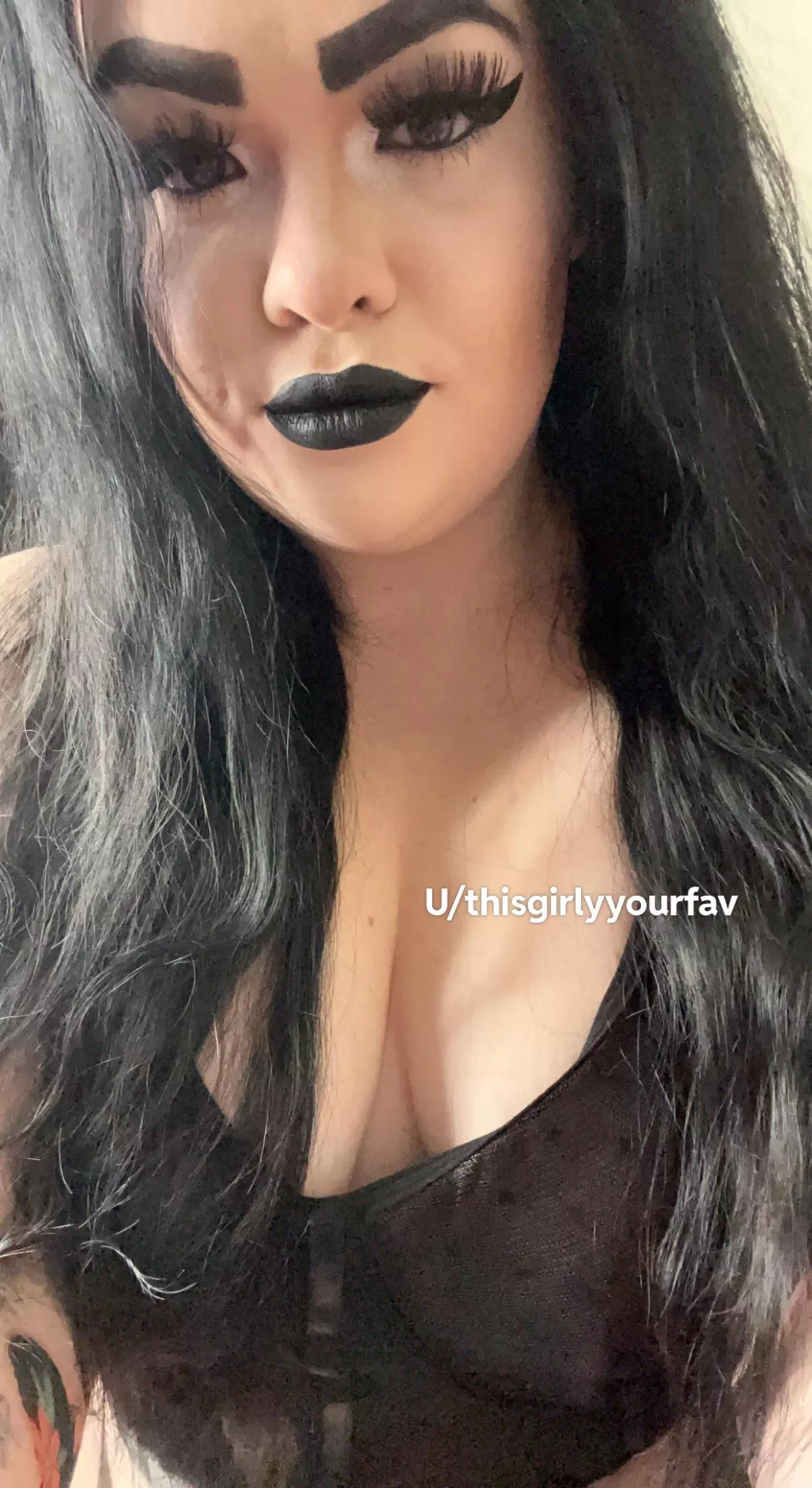 Cute selfie for ya 😘