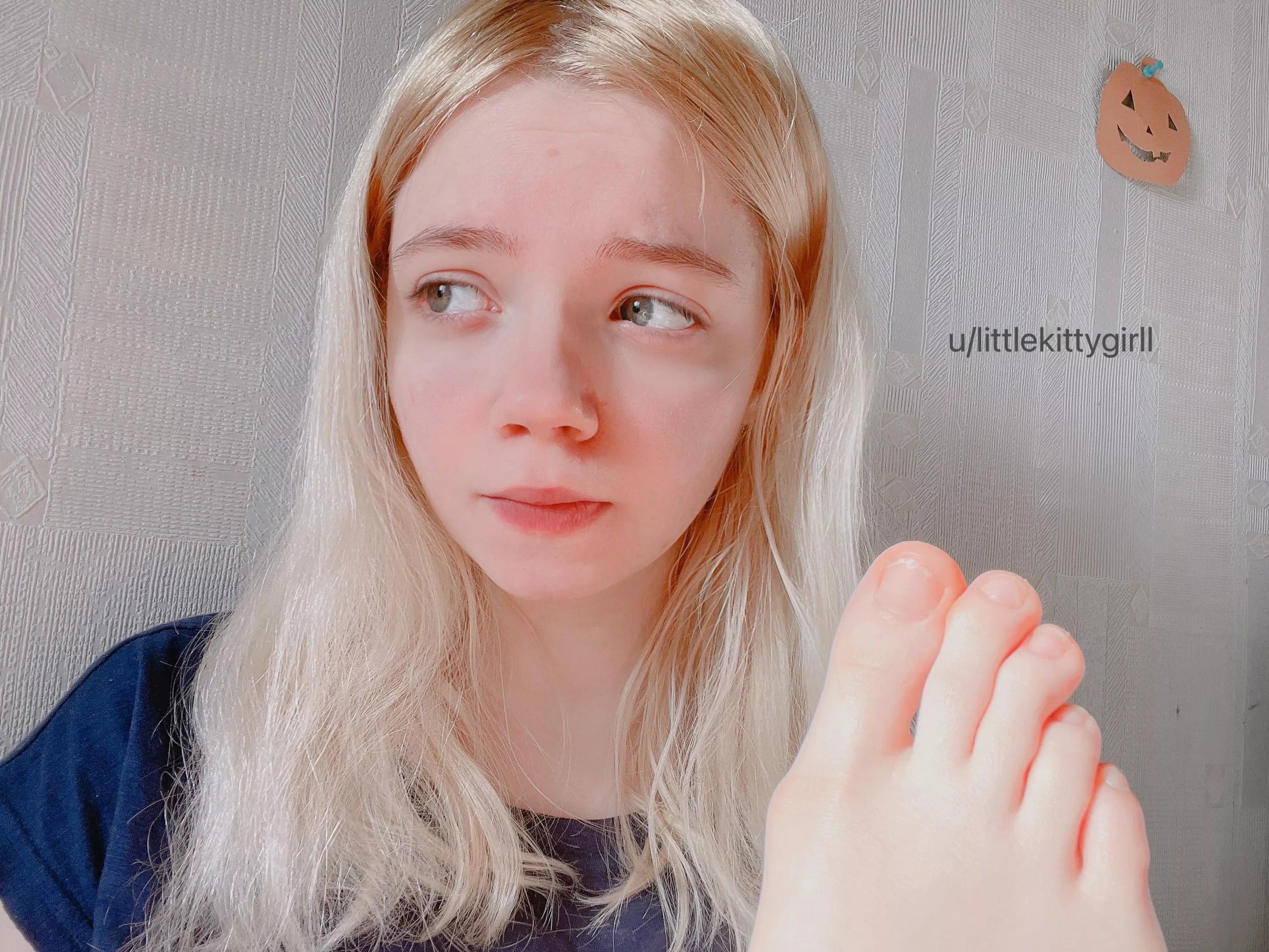 don’t u mind that I have natural toes? 🤍