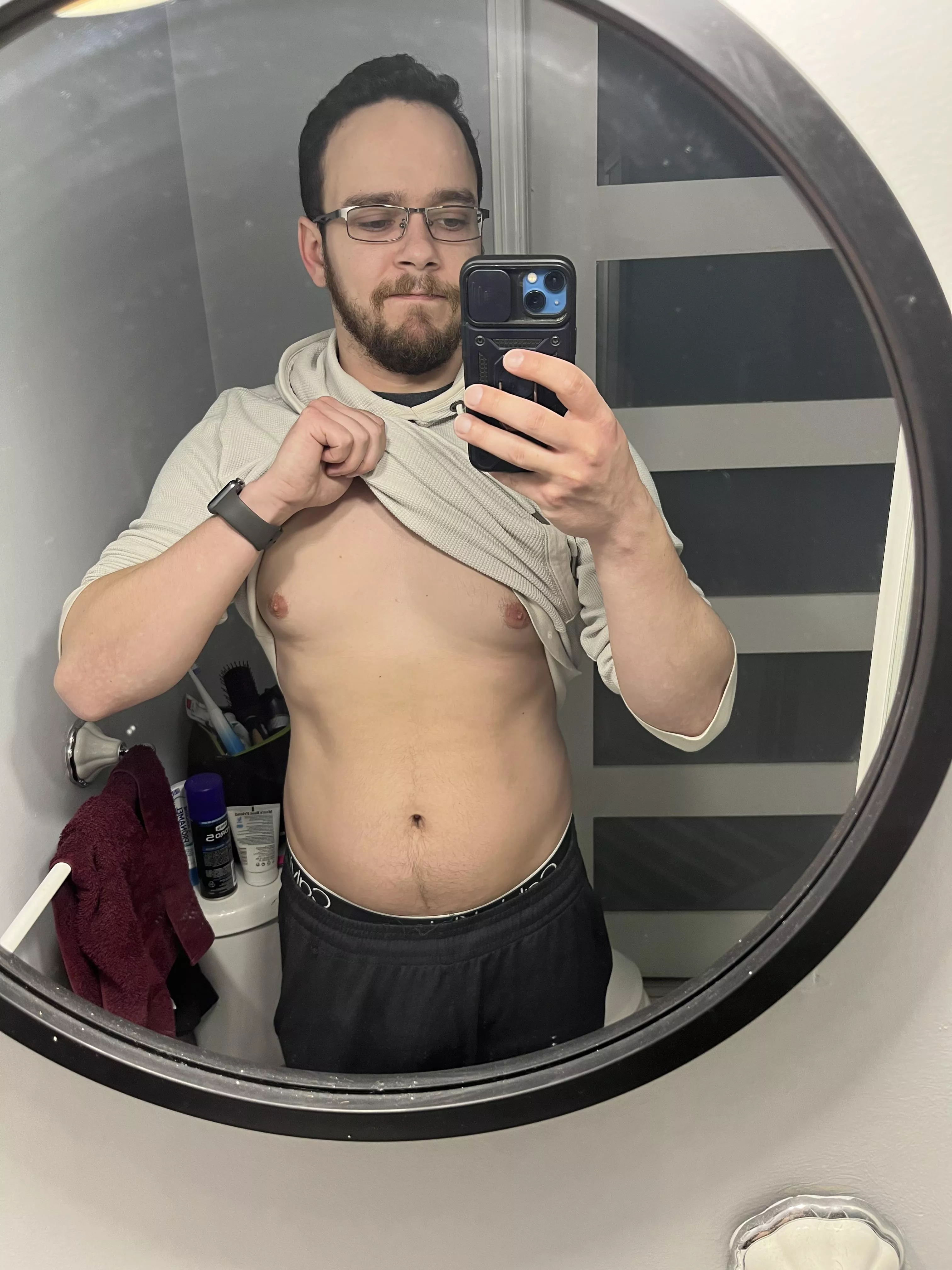Down 15lbs in a few weeks. 15 more to go. Feeling proud of the progress so I thought I’d share a pic. Don’t mind the dirty mirror 😅