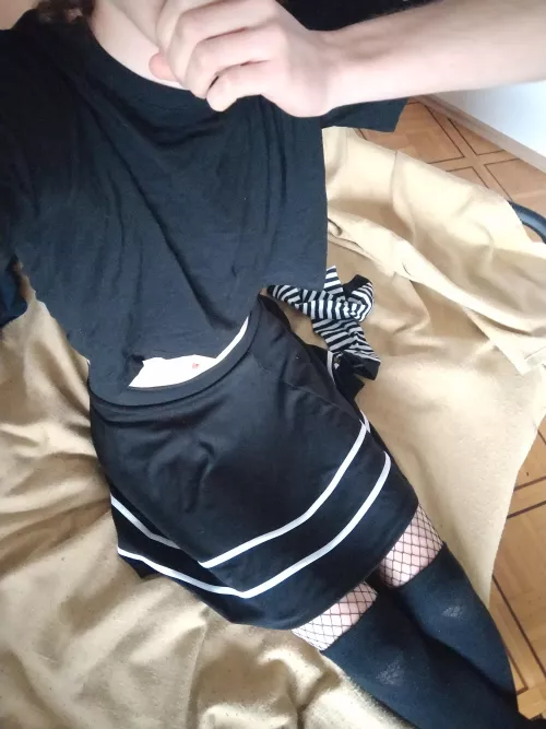 Hope noone walks into the room '>_<