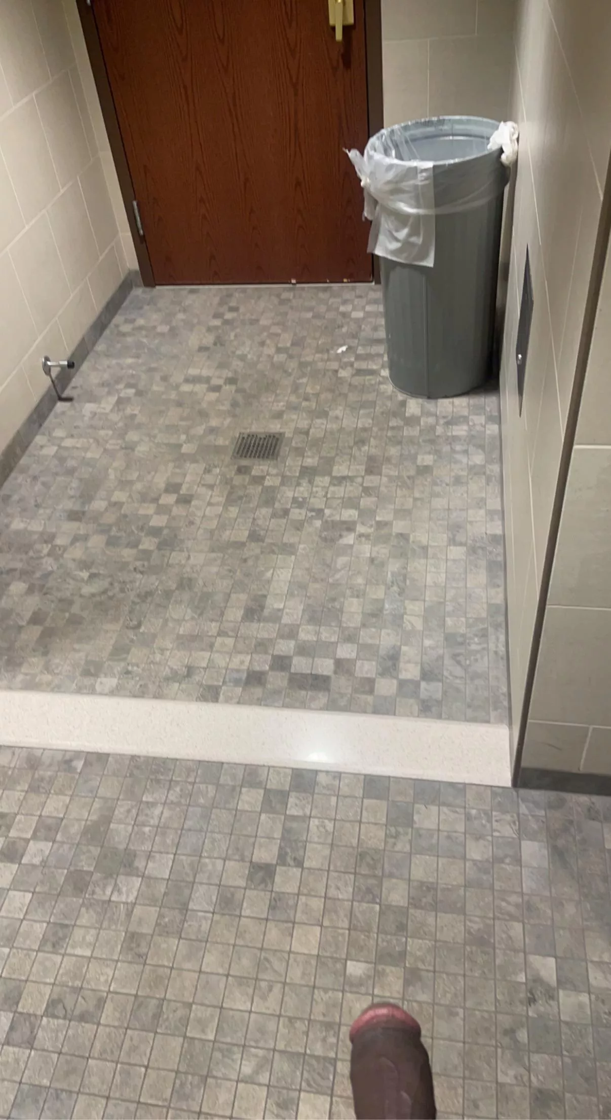 hope somebody walks in and fucks me in this college bathroom