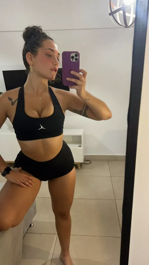 Just a cute selfie before work out