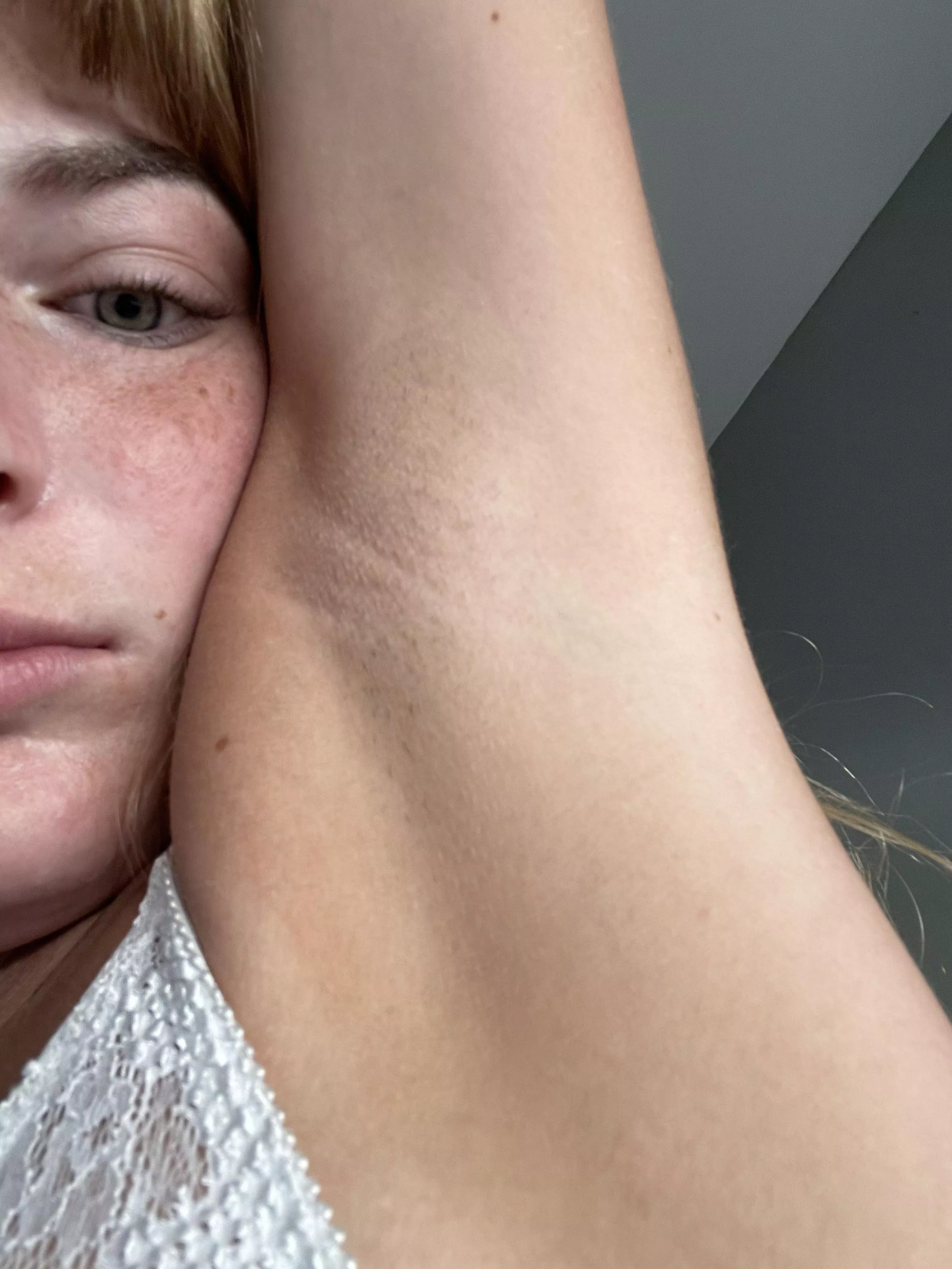 Look at my armpits and hit that balls with your fist, I bet you get hard from this