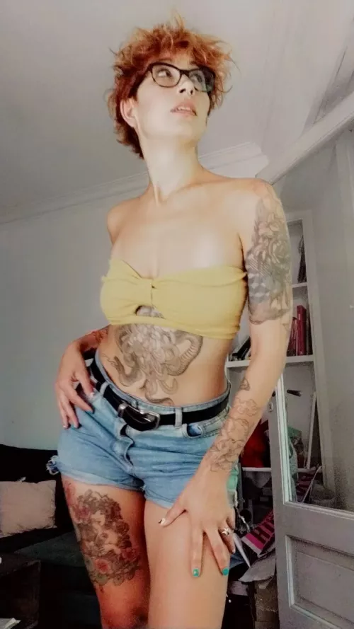 loving summer and wear tiny clothes