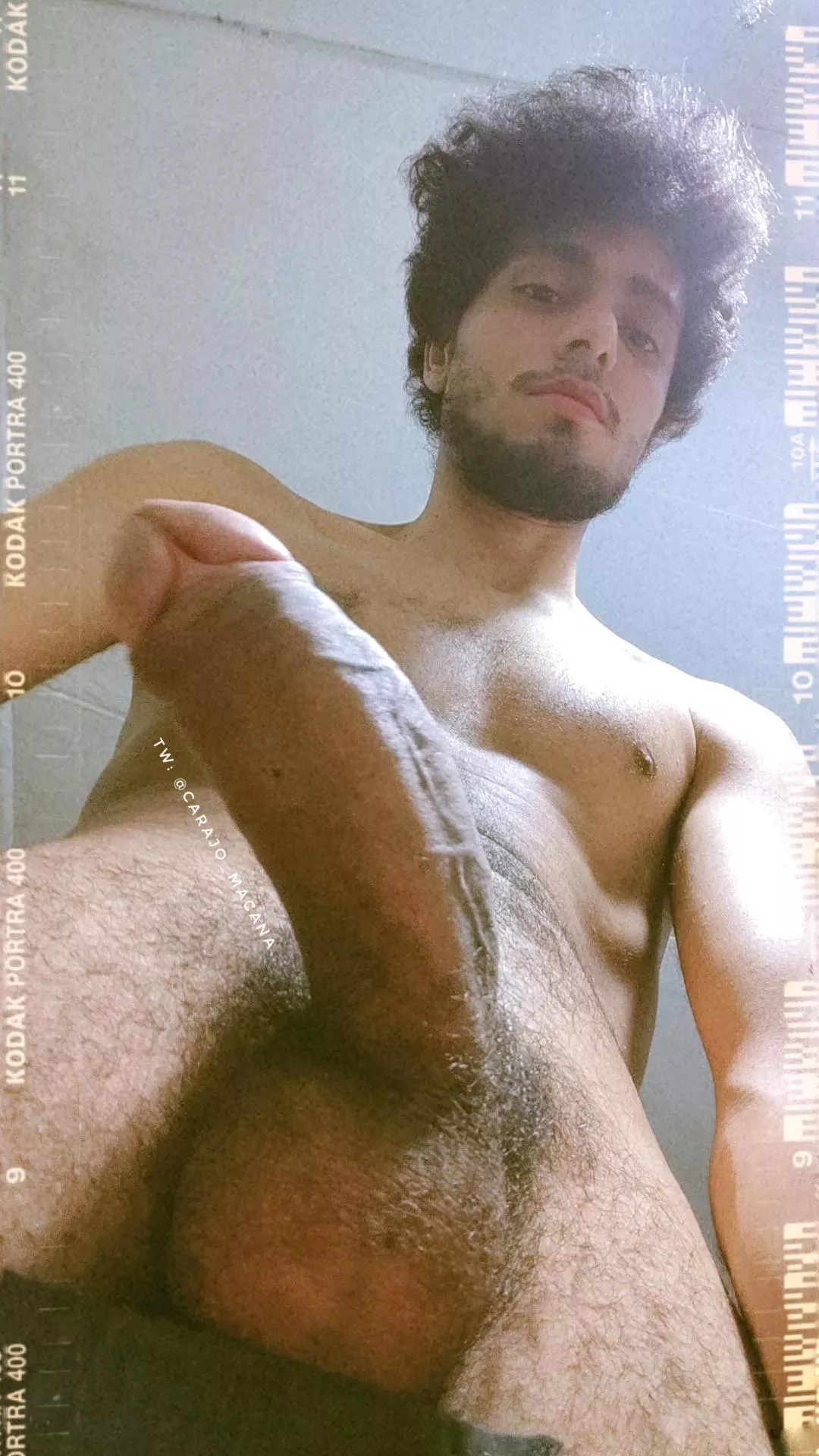 My hair is a mess, sorry 😭