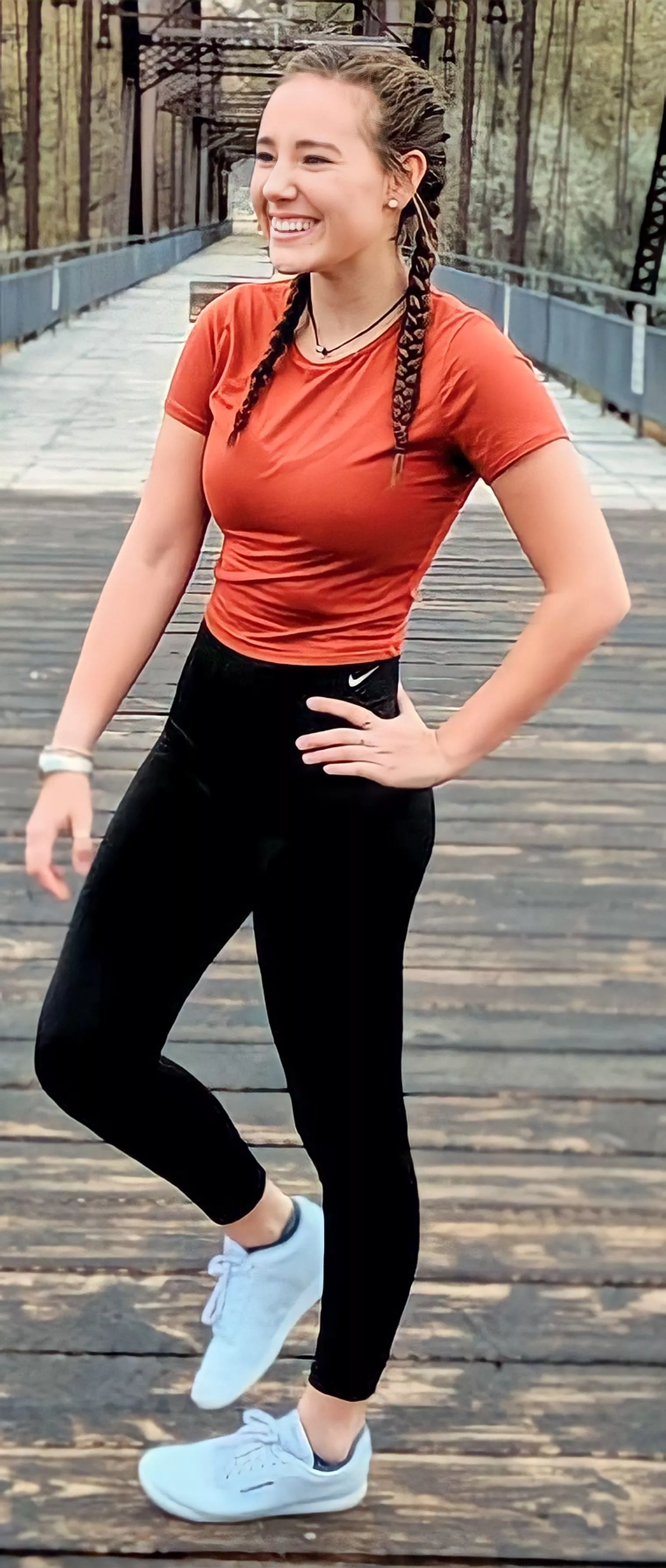 Pretty Brunette IUTR (21)