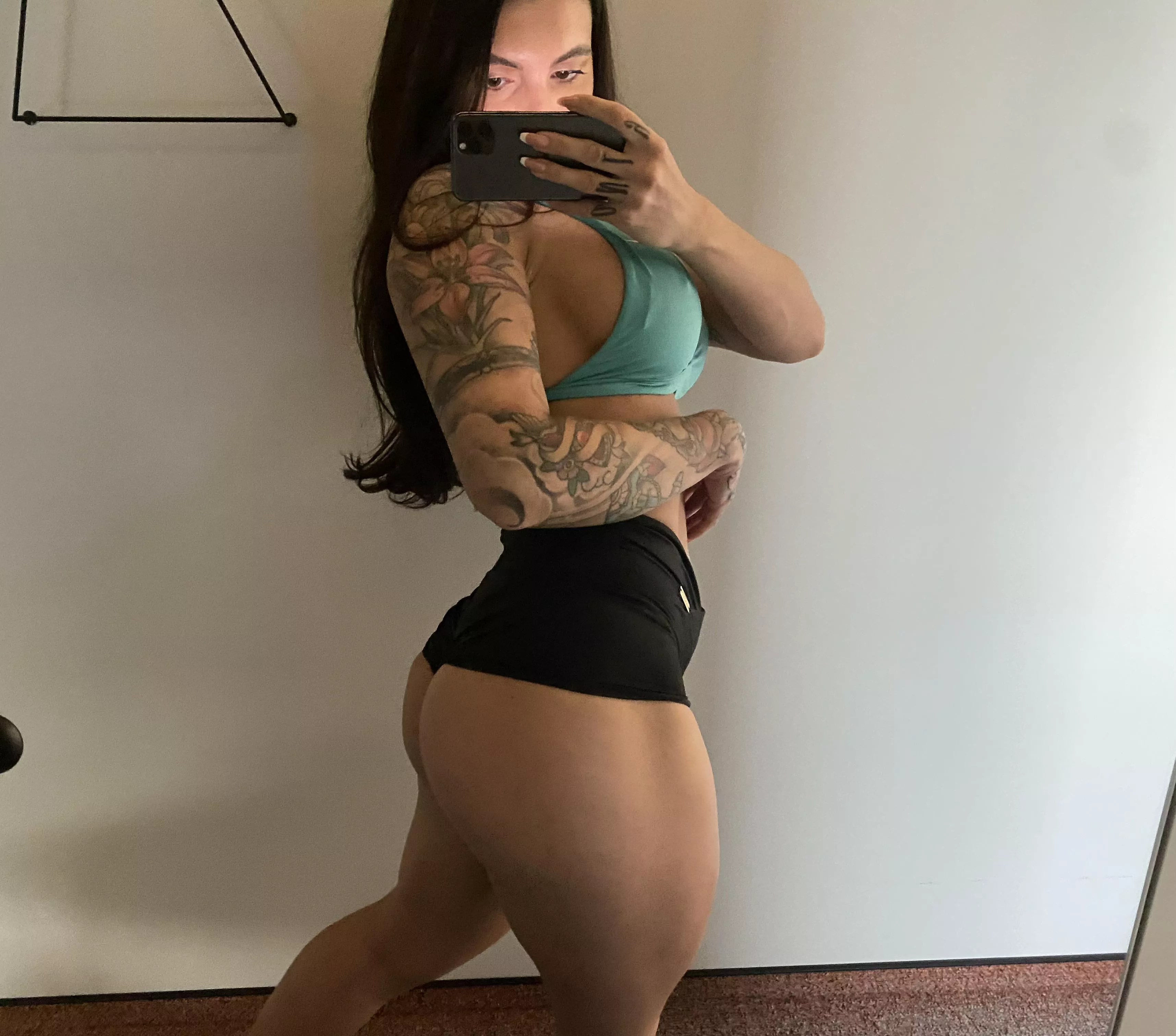 Selfie before workout ☀️