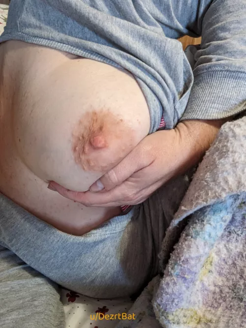 [selling] Hungry for a good cum? 😏 Galleries💋Live pics💋 Premade Vids💋Delicious worn items💋and more!