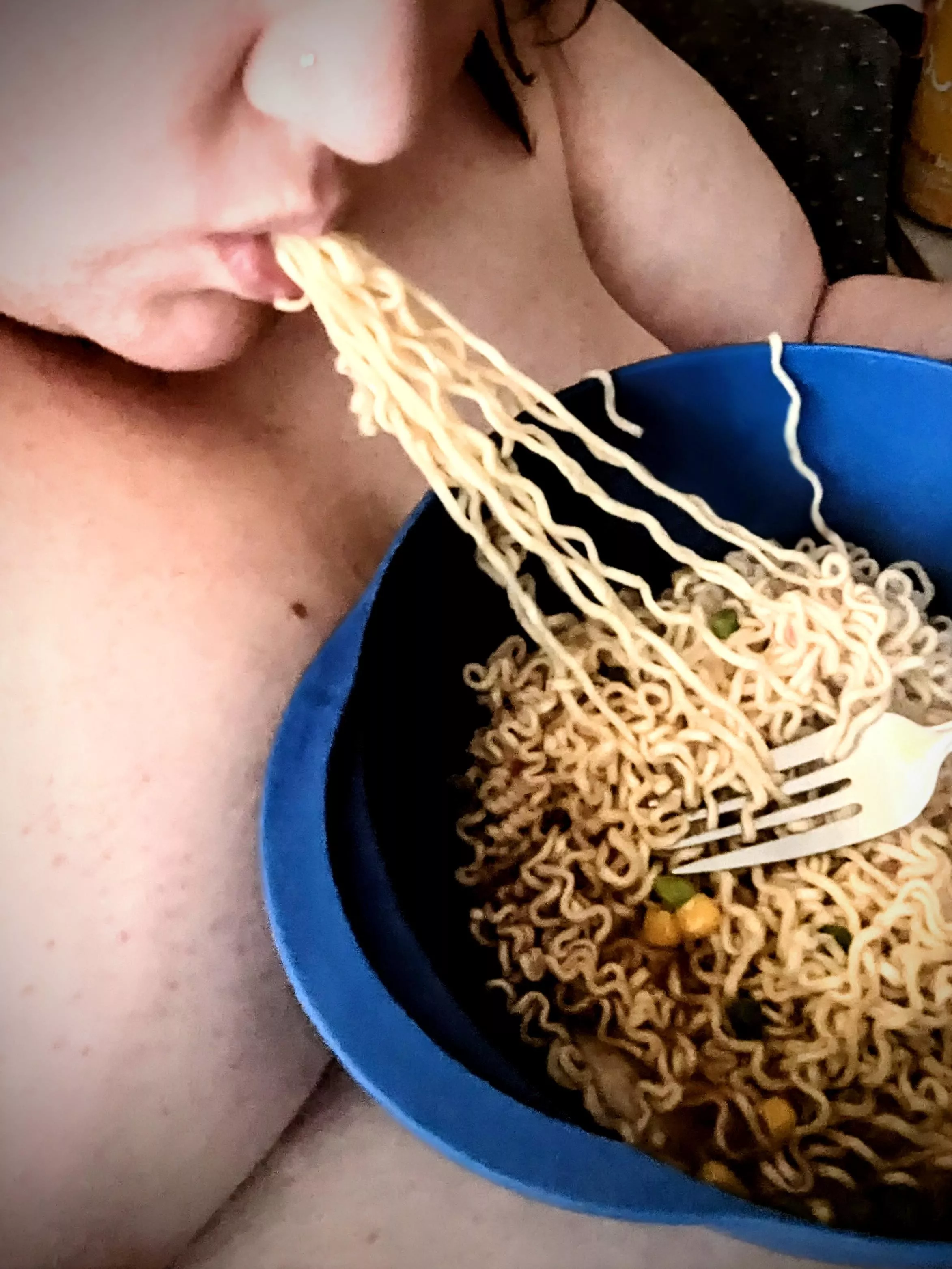 spent the whole day naked! and a girls gotta eat.