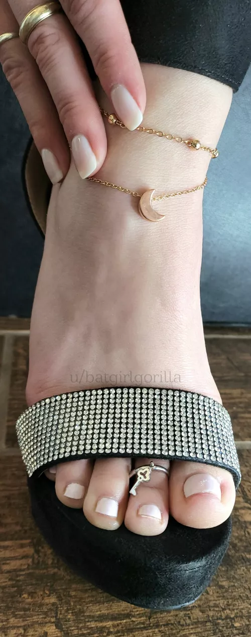 What's your favorite part about this picture? 😏