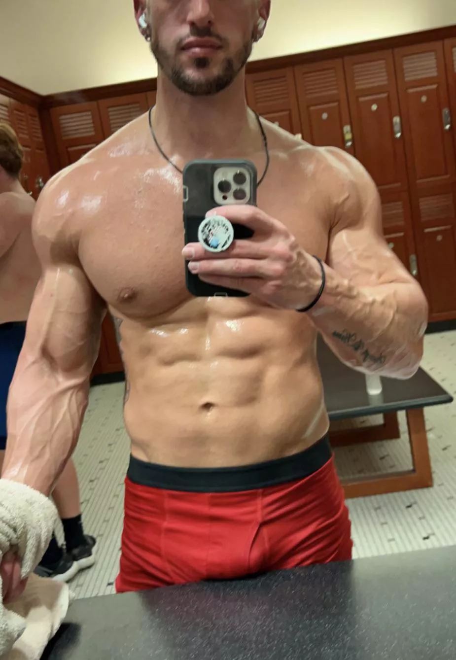 Who needs to be dominated a bit after my workout?? 😏