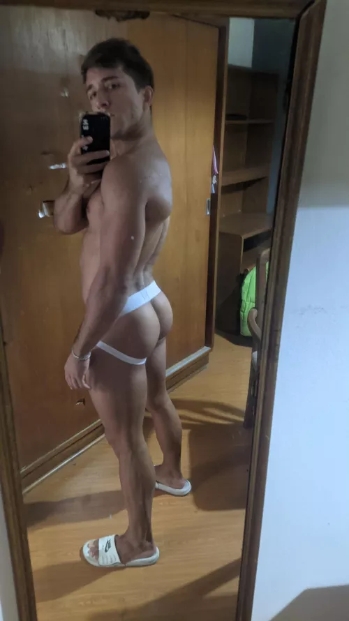 Who's hitting this? 🍑