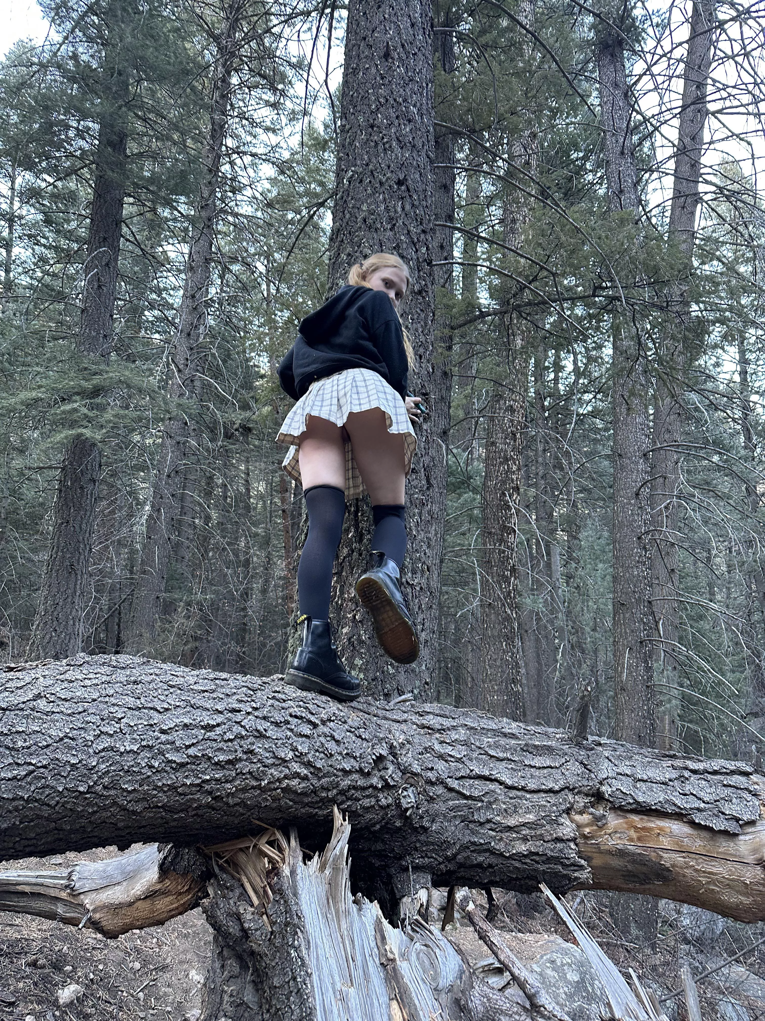 would you use me in the woods? i’m not wearing any panties 🙈