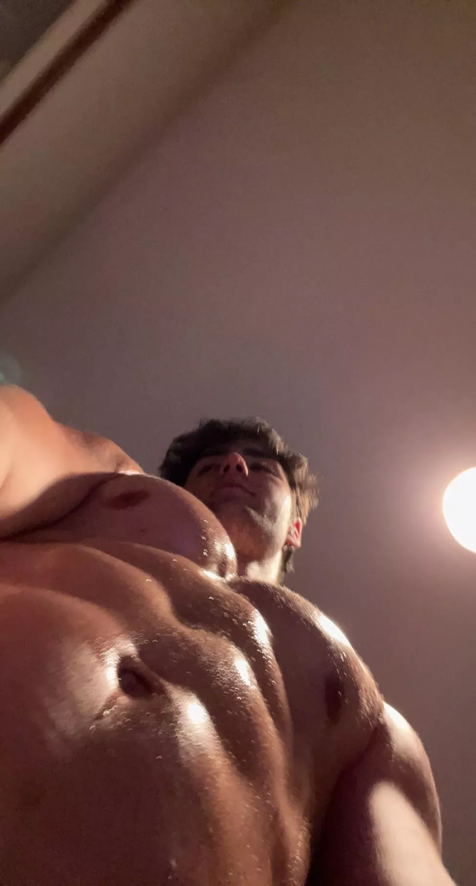 20 m US jock bored as hell w friends. Any Arab alphas wanna roleplay and use this white muscle? Snap: jaager.zwaag
