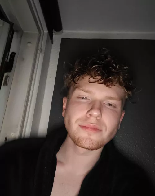 (23) why do i look high af here