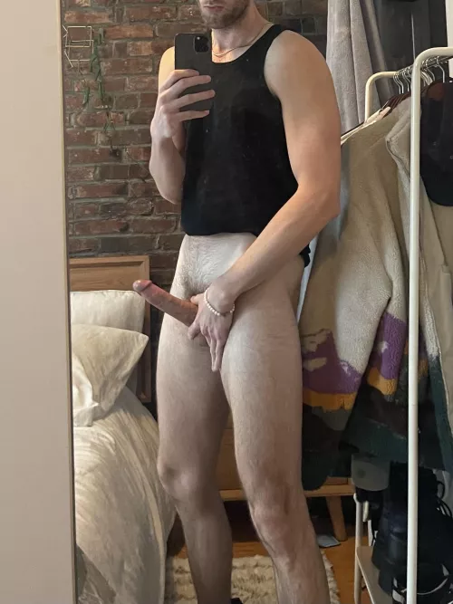 (28) need another hole to gape - who’s up for a good time?