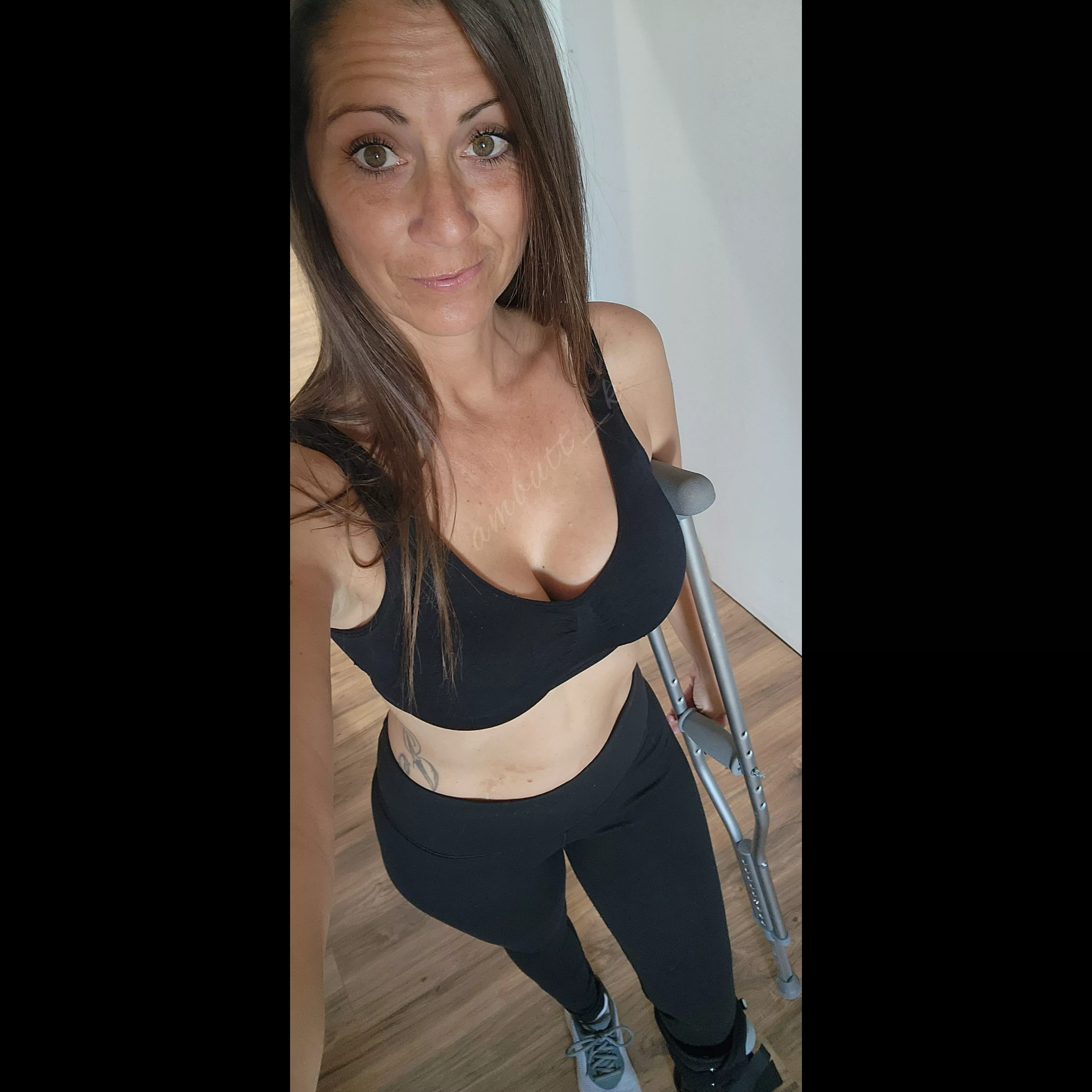 Abs only for a bit 🤪