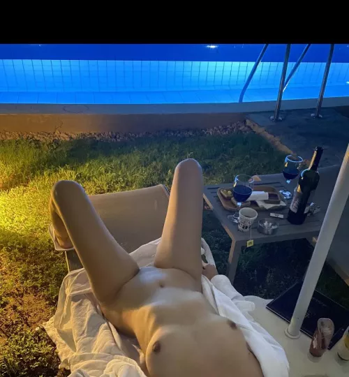 Am I the only one who is getting naughtier in public 🤤