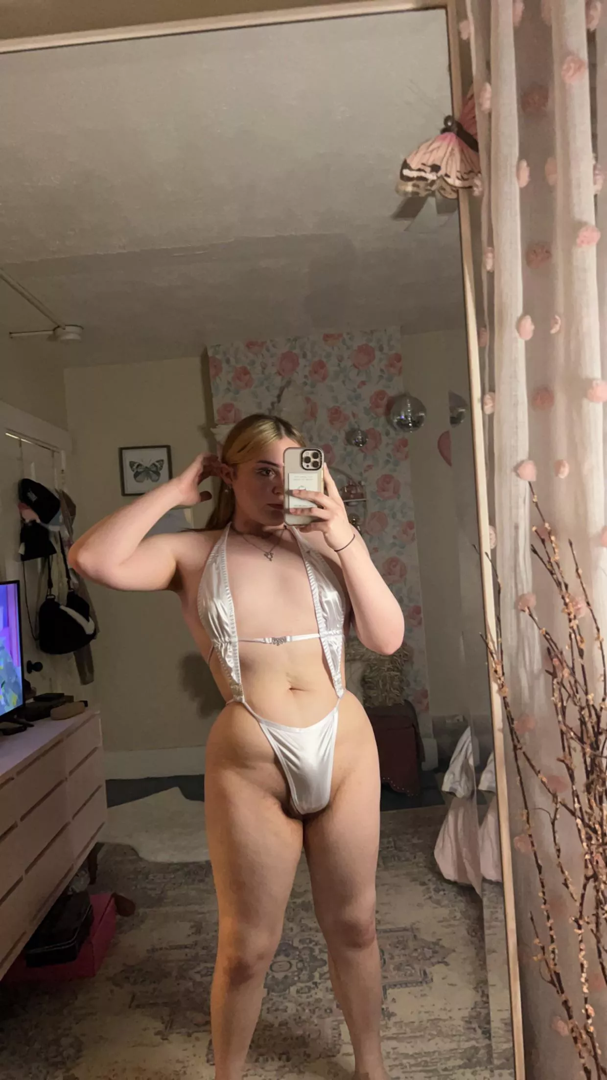 Can I hide my bulge in your mouth?