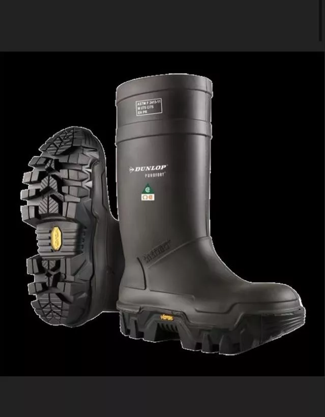 -Dunlop Purofort: My favorite boot for working in nasty conditions. Good for mucking through manure, drilling rig worming, ditch digging, and frac water hauling. They take a licking, and keep on kicking!