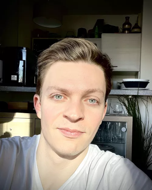 Enjoying the two rays of sunlight of a cold winter day