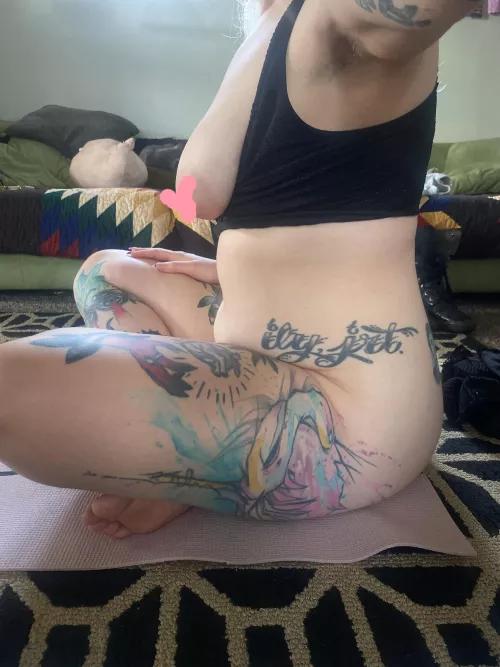 Excited to start doing yoga again. I think I’m going to film it every time. Makes me feel sexy💎