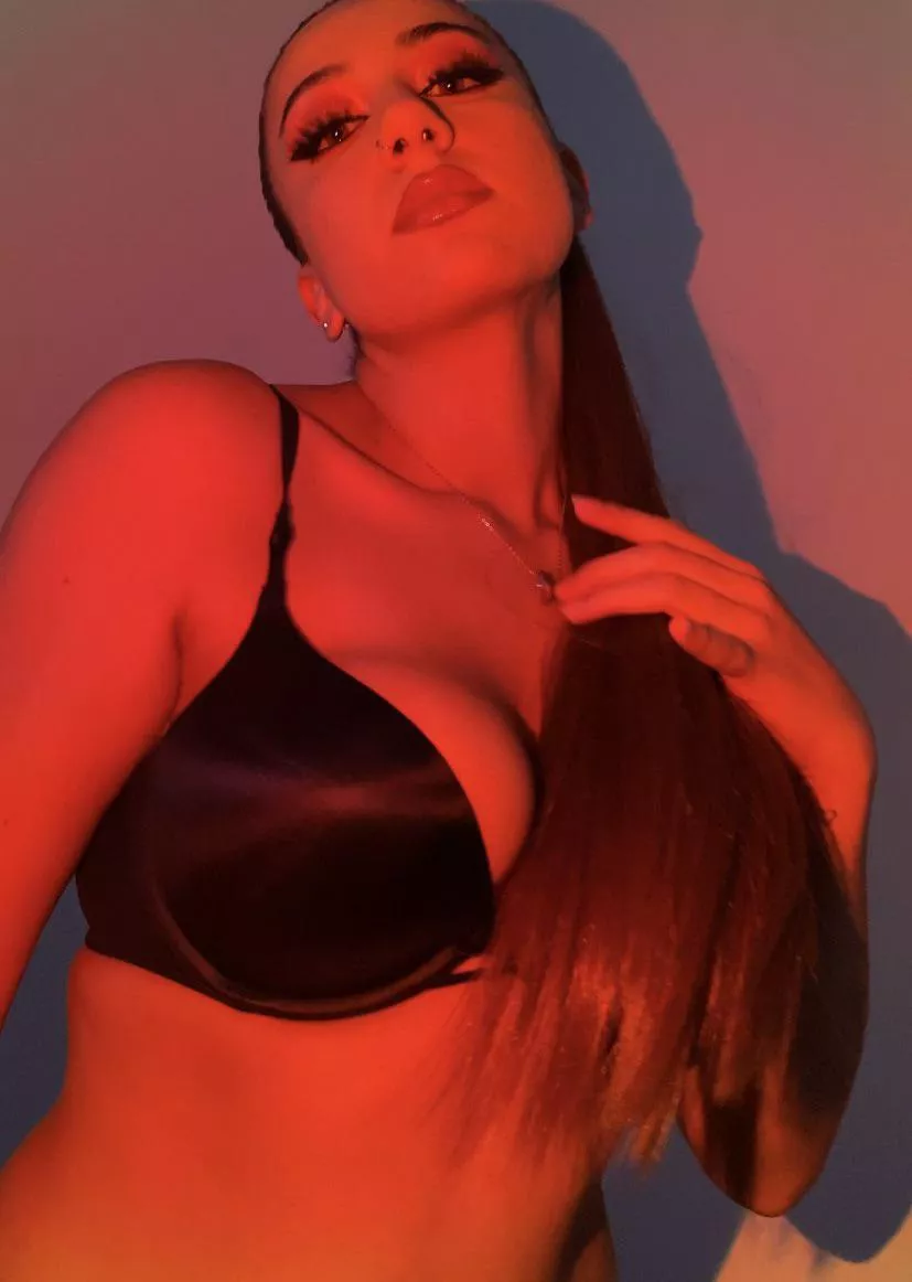 [F]empire Goddess says. You look so fuck*ng insignificant from up here 😈