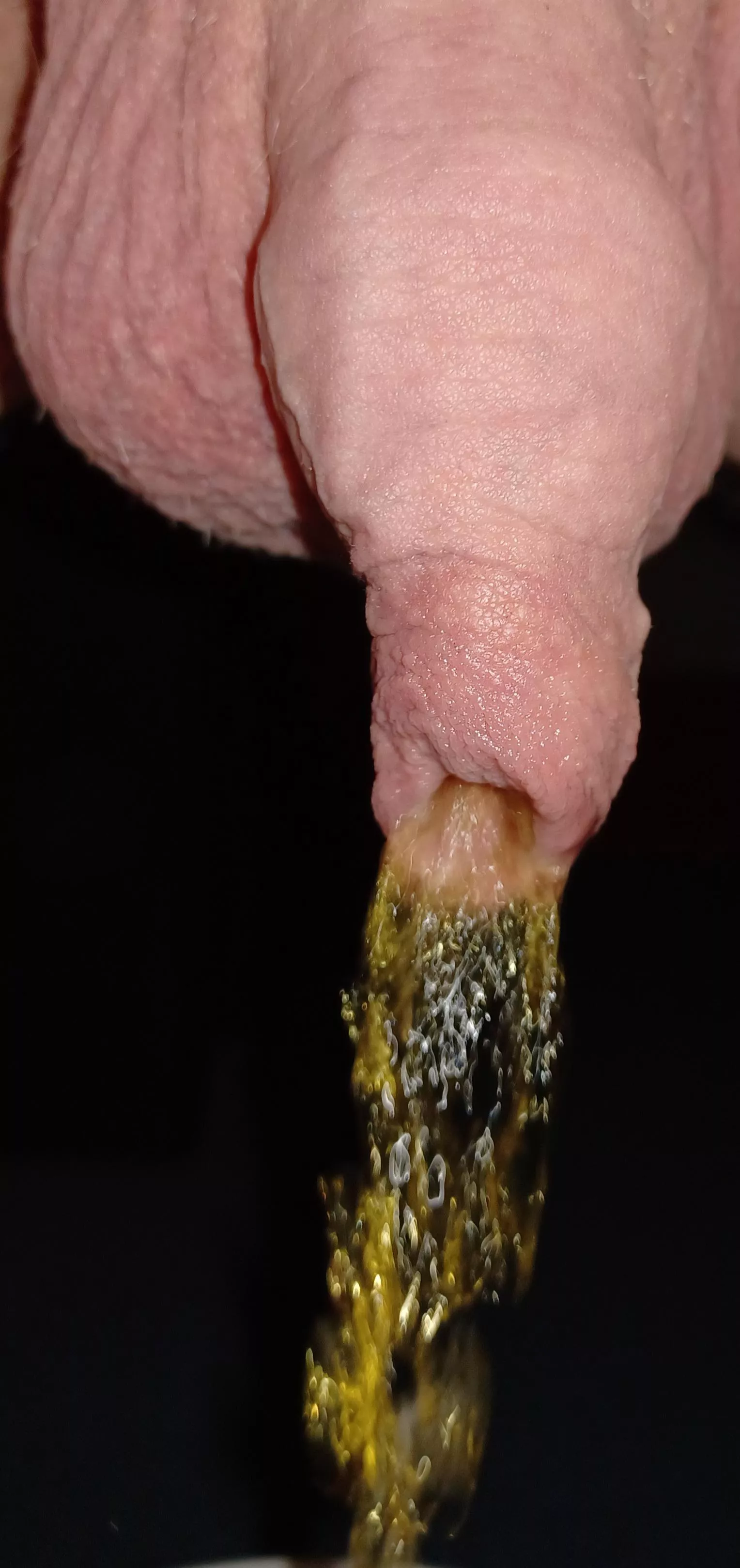 First piss of the day. strong and golden 💛