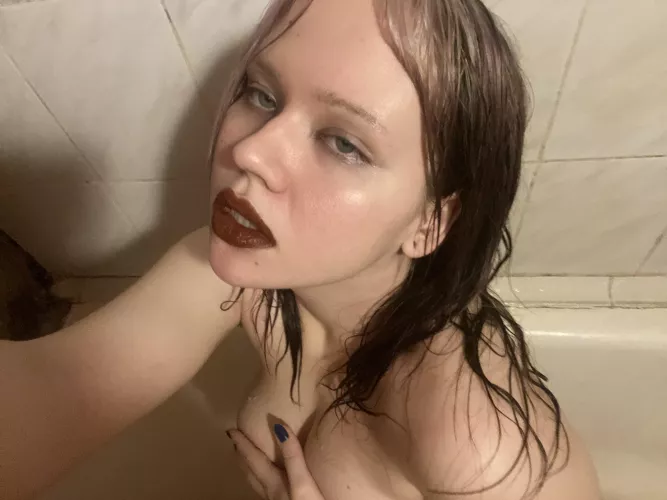 get down and suck my cunt [domme]