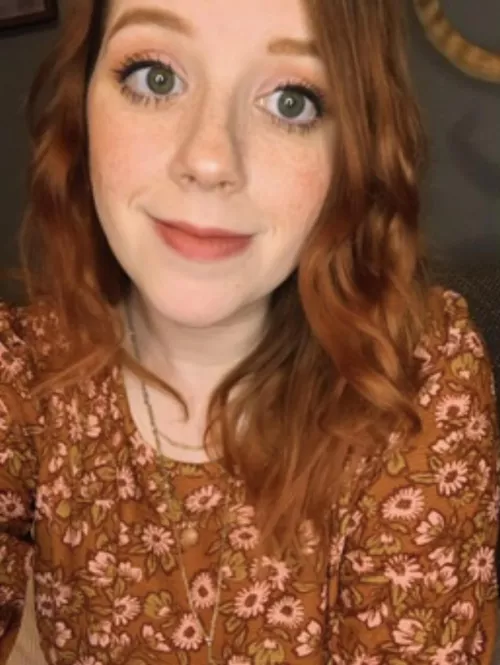 Hope everyone has a great Monday! 💕 [F]